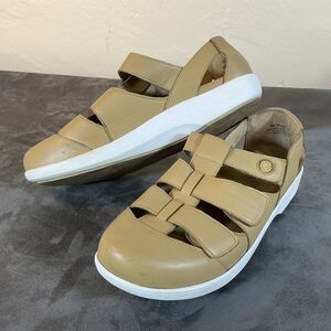 TRAQ Allegria Tan Leather Fisherman Style Sandals 41 Size 11 Womens